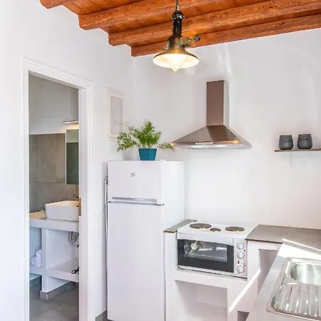 N & M Homes Agios Sostis (Tinos)