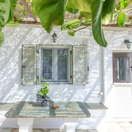 N & M Homes * Agios Sostis (Tinos)